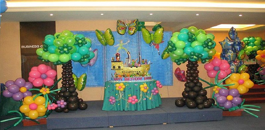 birthday balloon decor